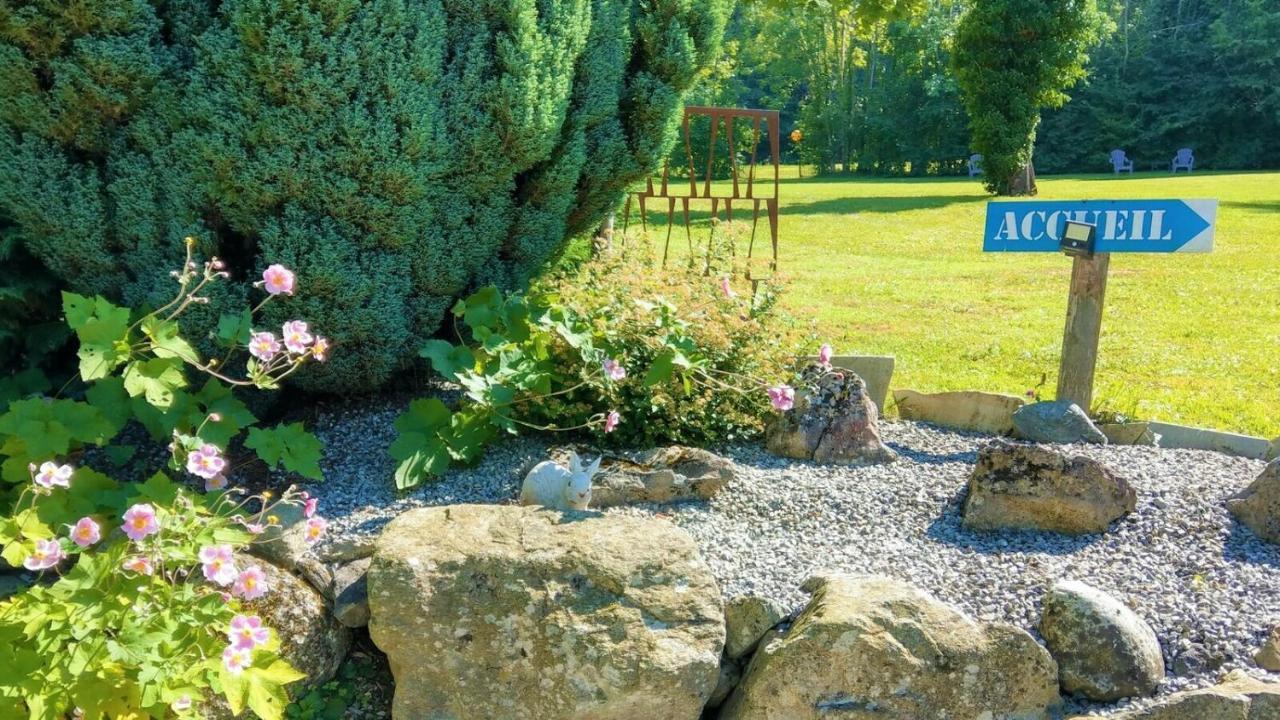 Bed and Breakfast Domaine De L'Olifant Champanges Exterior foto