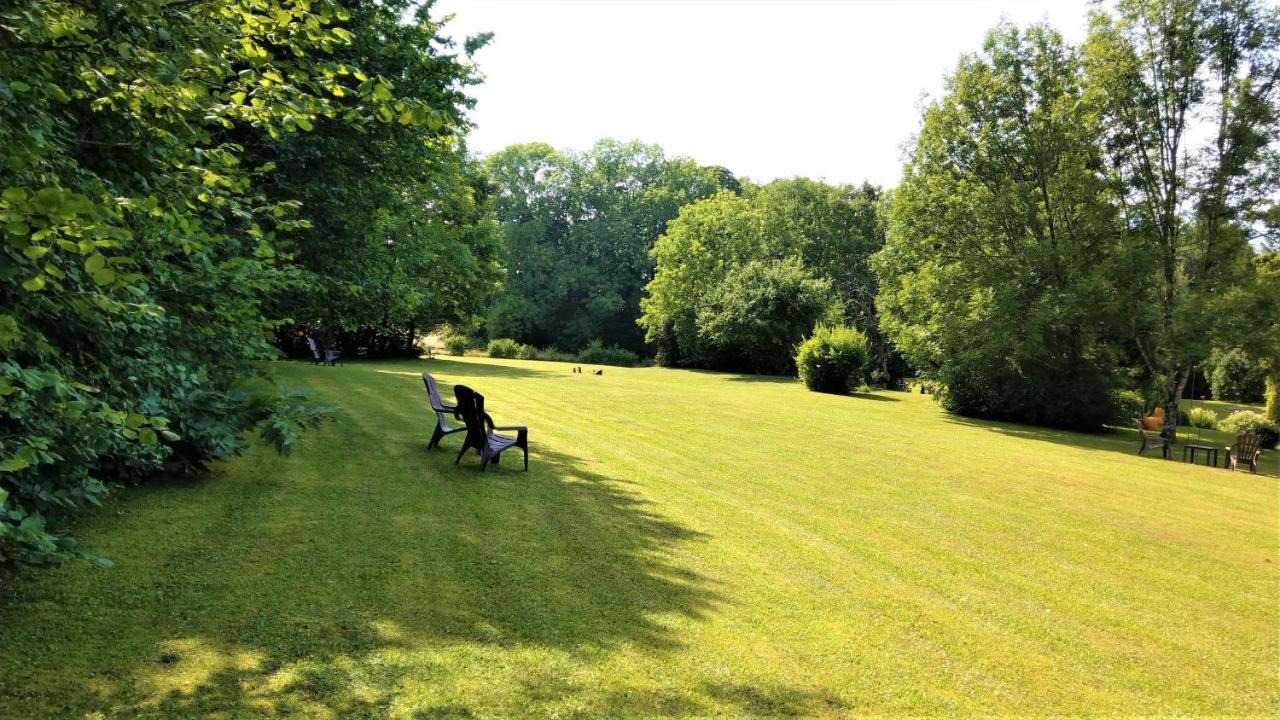 Bed and Breakfast Domaine De L'Olifant Champanges Exterior foto